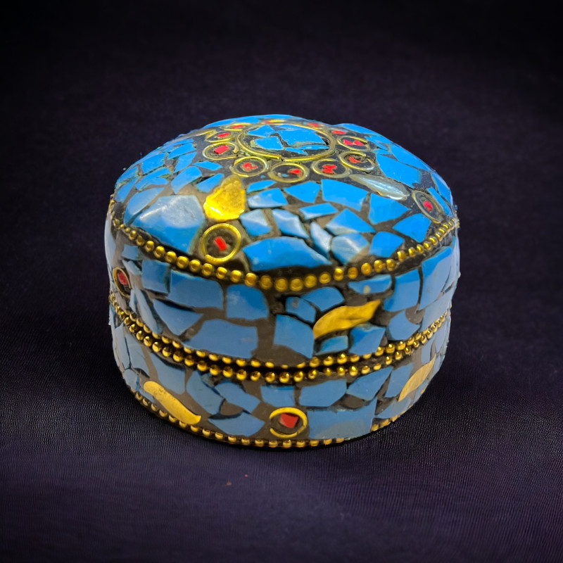 Шкатулка с камнями синяя (d=40mm) индийская