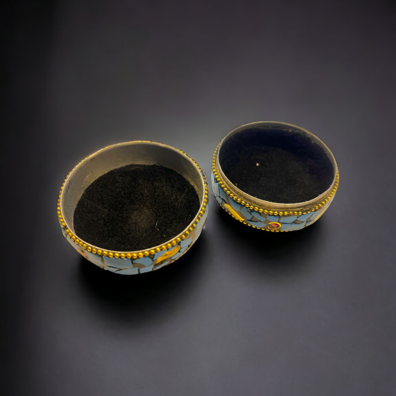 Шкатулка с камнями синяя (d=40mm) индийская