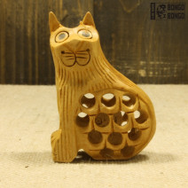 Кошка из орехового дерева #3