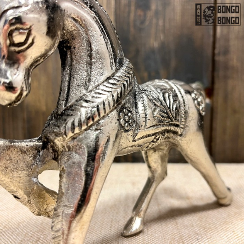 Конь из латуни с гравировкой (15см)
